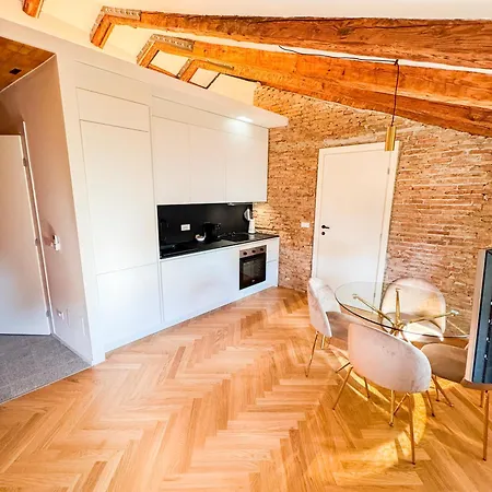 Trieste Boulevard Apartments Esterno foto